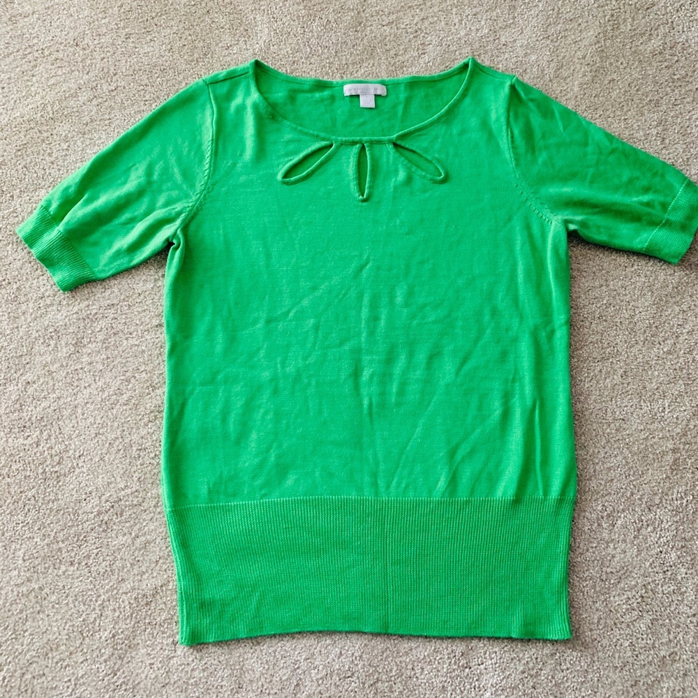 Stunning Kelly Green Short Sleeve Sweater